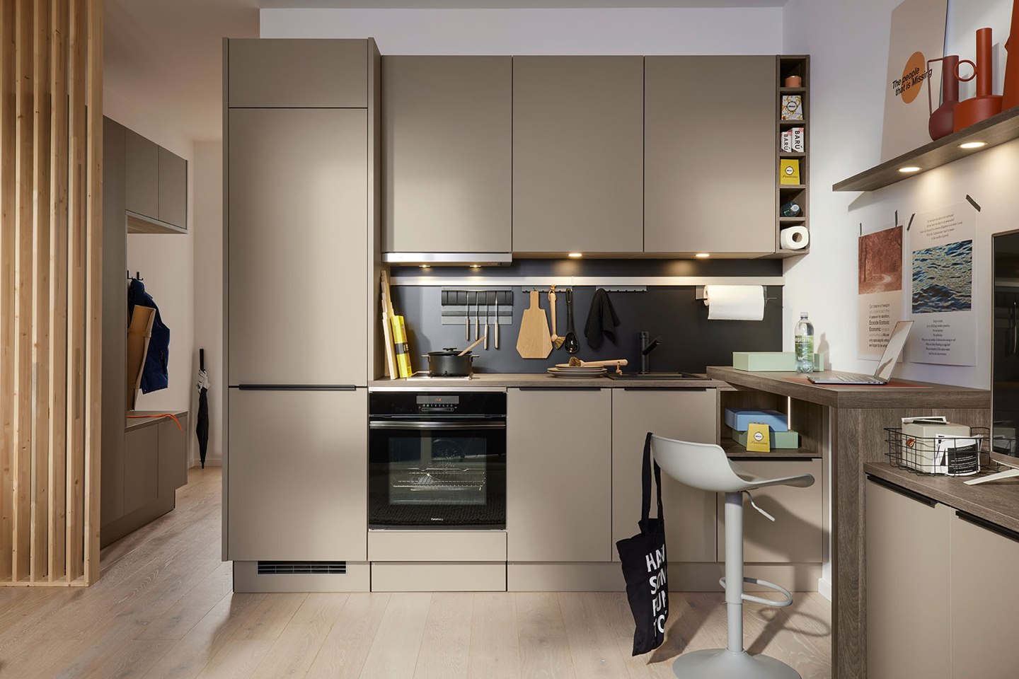 Mini-Apartment einrichten: Clevere Ideen für Küchen & Möbel