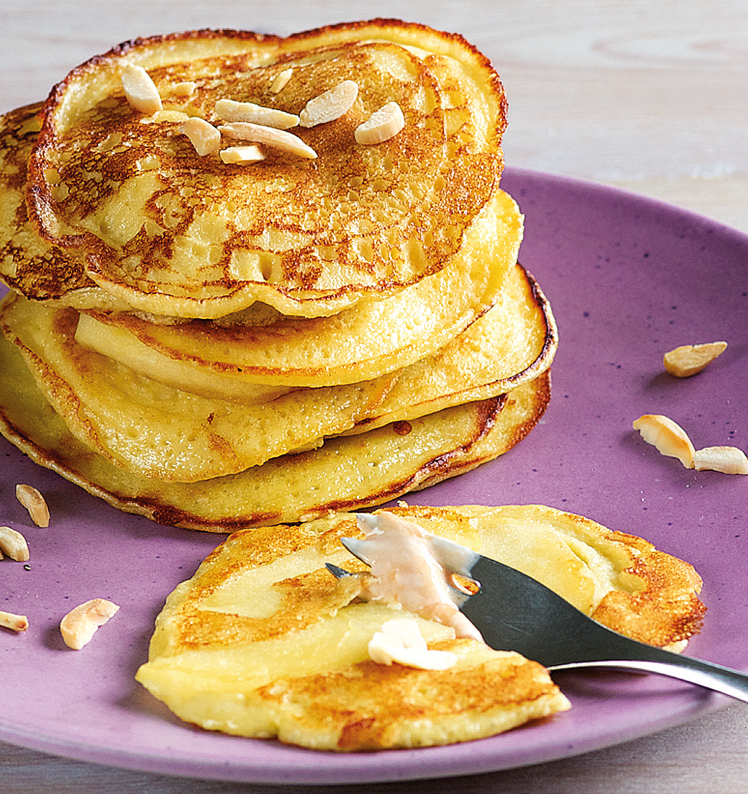 Nolte Blog Recipe Apple blinis with sea buckthorn jam