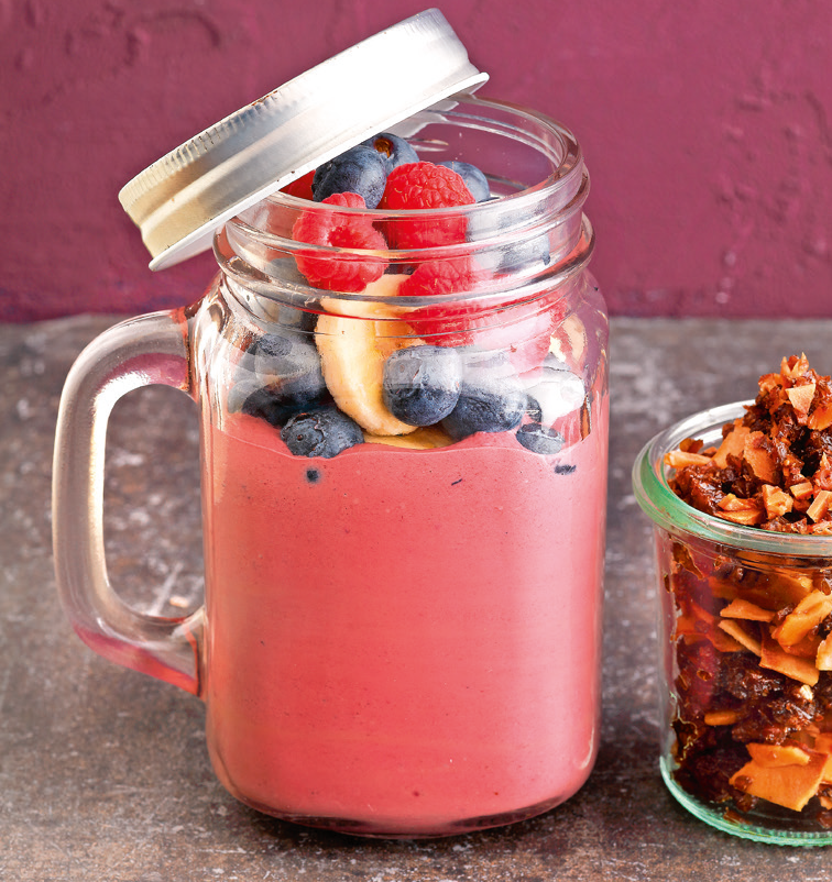 Nolte Blog Recipe Berry bowl with pumpernickel granola